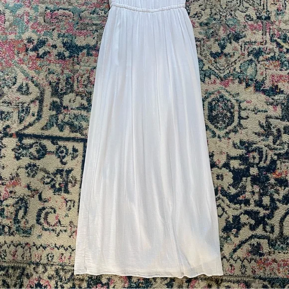 ✝️ AEO | NWOT • Gorgeous White Maxi Dress - Picture 3 of 12